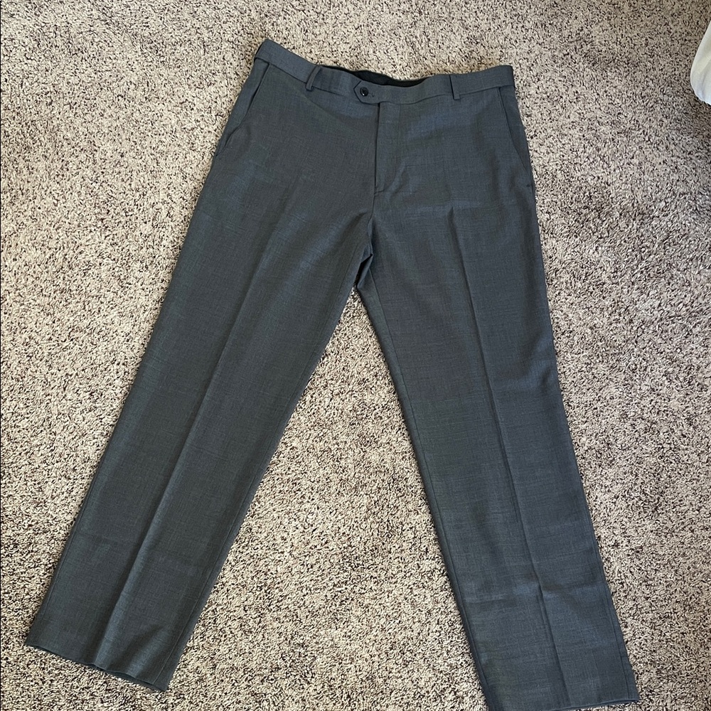 Men's Stafford Dress Pants in Charcoal Gray. Sz 36